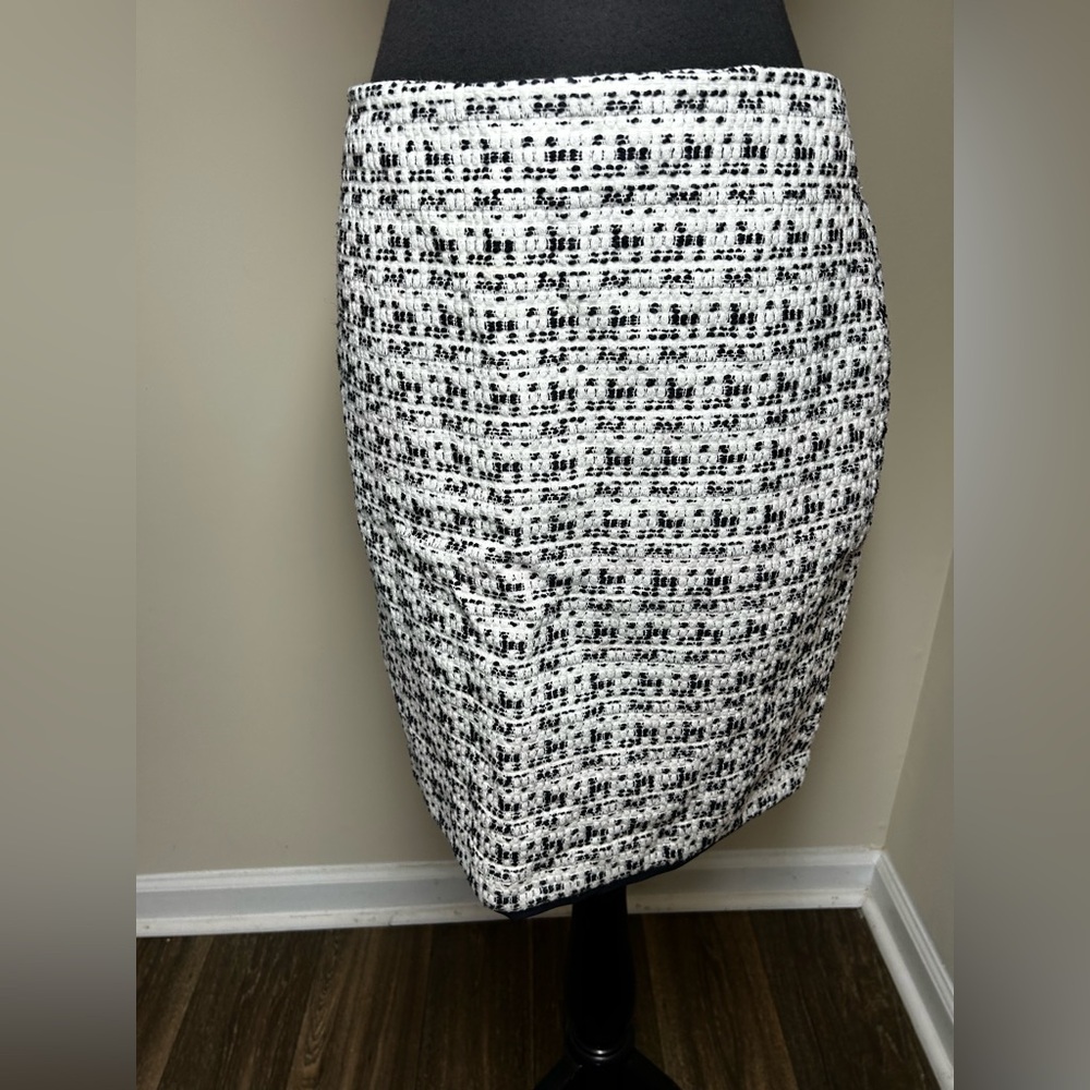 Ann Taylor Monochrome Tweed Pencil Skirt